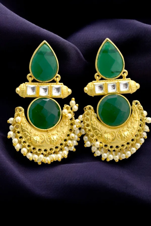 Unique_Green_and_Golden_Earrings