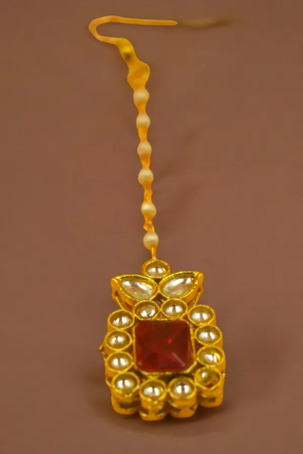 Unique_Necklace_set_with_Maang_tikka