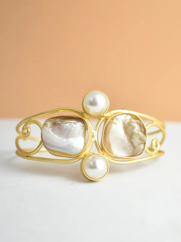 Unique_Pearl_Gold_Polished_Brass_made_Free_Size__Handmade_Bracelet