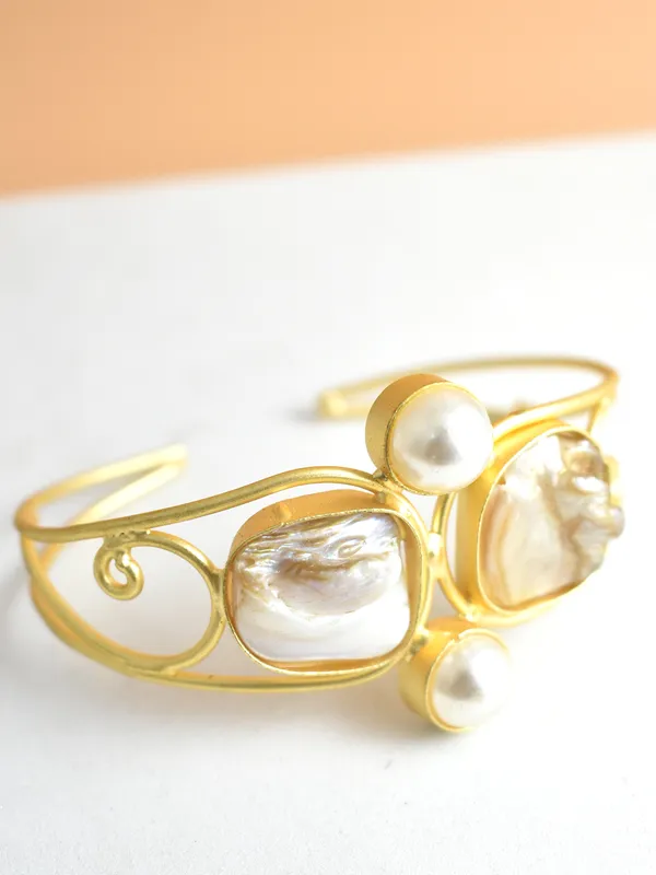 Unique_Pearl_Gold_Polished_Brass_made_Free_Size__Handmade_Bracelet