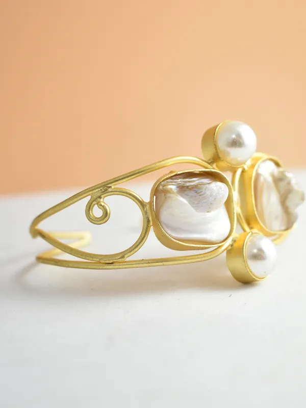 Unique_Pearl_Gold_Polished_Brass_made_Free_Size__Handmade_Bracelet
