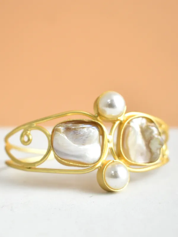 Unique_Pearl_Gold_Polished_Brass_made_Free_Size__Handmade_Bracelet