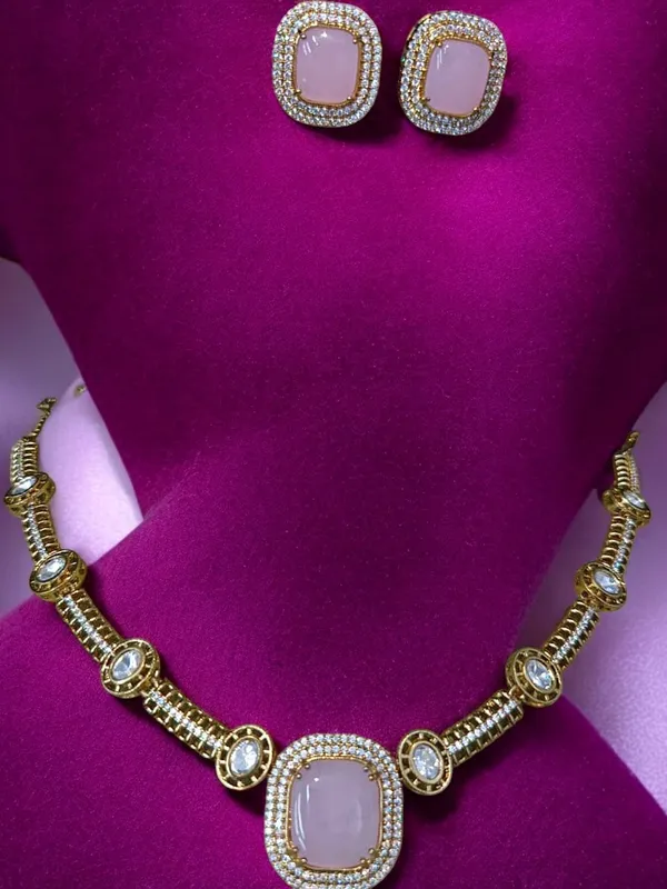 Unique_Pink_Passion_Necklace