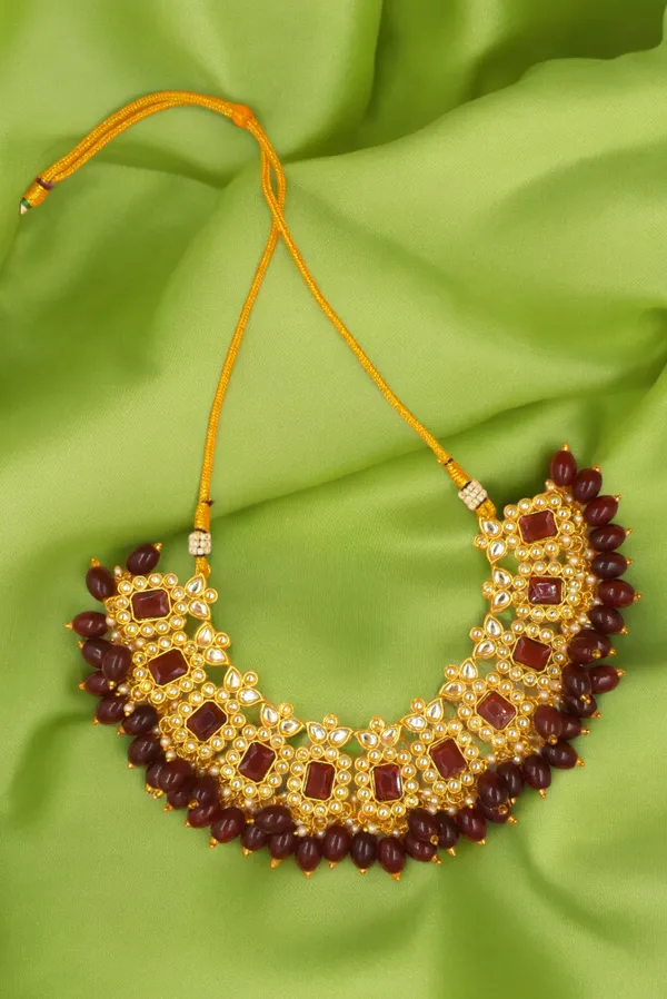 Unique_Red_Necklace_set_with_Maangtikka