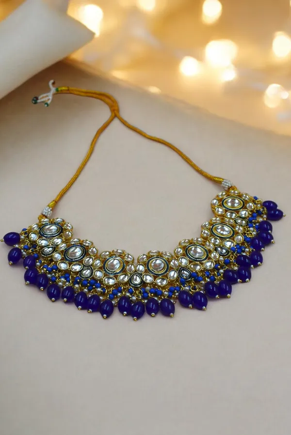 Blue_Necklace_Set_and_Earrings_with_Maang_Tikka