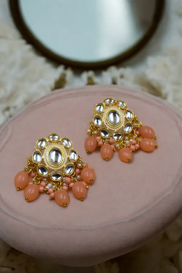 Peach_Choker_Necklace_Set_and_Earrings_with_Maang_ikka