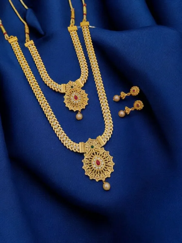 Aarohi_Gold_Diamond_Necklace_For_women