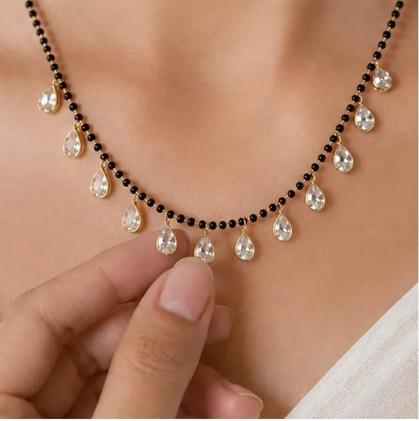 Black_Beaded_Crystal_Drop_Mangalsutra_Necklace_|_Elegant_Daily_Wear_Mangalsutra_|_VIHAL_JEWELLERY