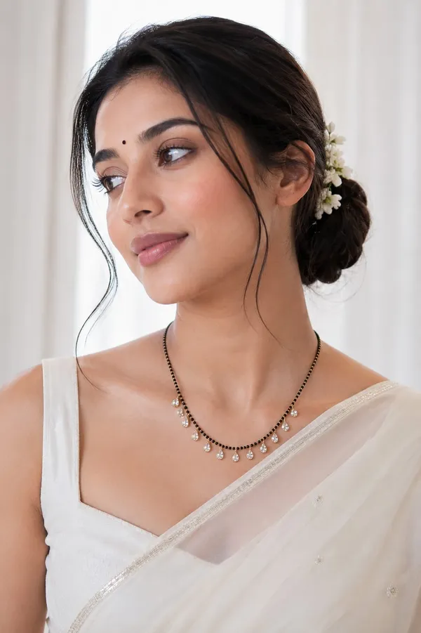 Black_Beaded_Crystal_Drop_Mangalsutra_Necklace_|_Elegant_Daily_Wear_Mangalsutra_|_VIHAL_JEWELLERY