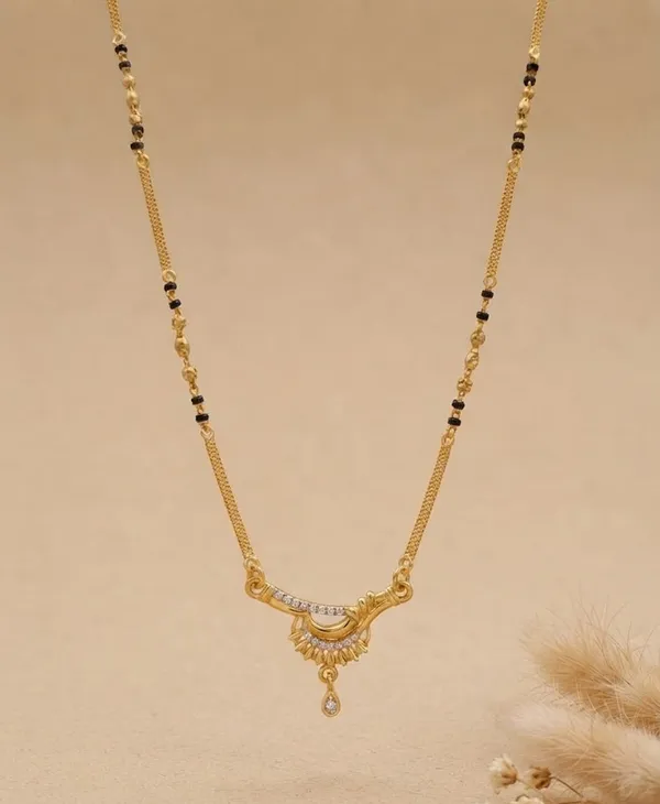 Classic_Arched_Temple-Style_Gold-Plated_Mangalsutra