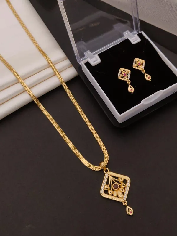 Classic_Gold-Plated_Diamond-Shaped_Pendant_Chain_Set_with_Matching_CZ_Stud_Earrings