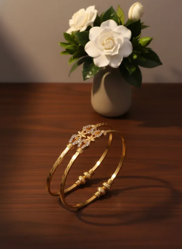Dual-Tone_Floral_Accent_Gold-Plated_Bangle_Set