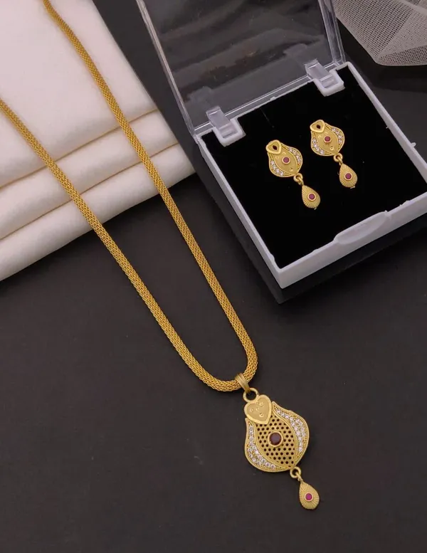 Elegant_Daily_Wear_Gold-Tone_Mangalsutra_Style_Necklace_and_Earring_Set