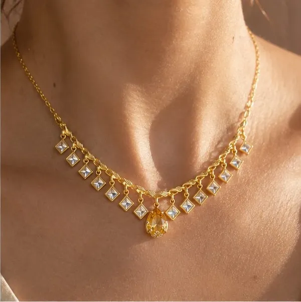 Elegant_Gold_Plated_Square_Crystal_Necklace_with_Teardrop_Pendant_|_VIHAL_JEWELLERY