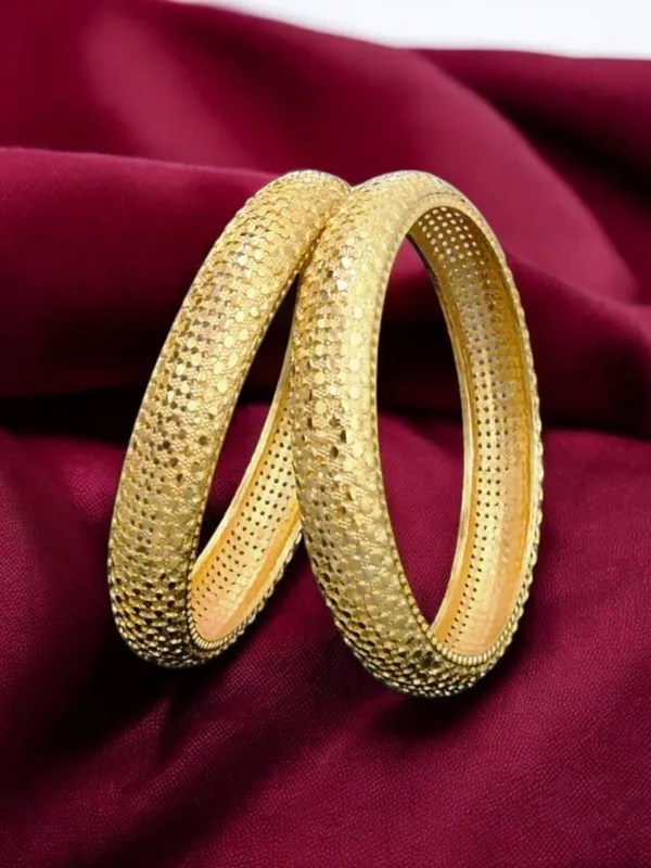 Elegant_Textured_Gold_Plated_Bangle_Set_–_Traditional_Design