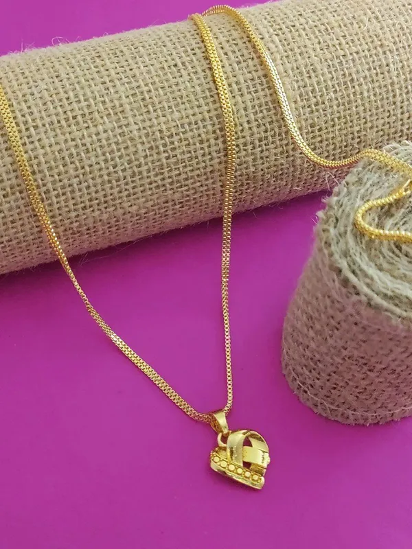 Gold-Plated_Dotted_Box_Chain_with_Abstract_Heart_Pendant