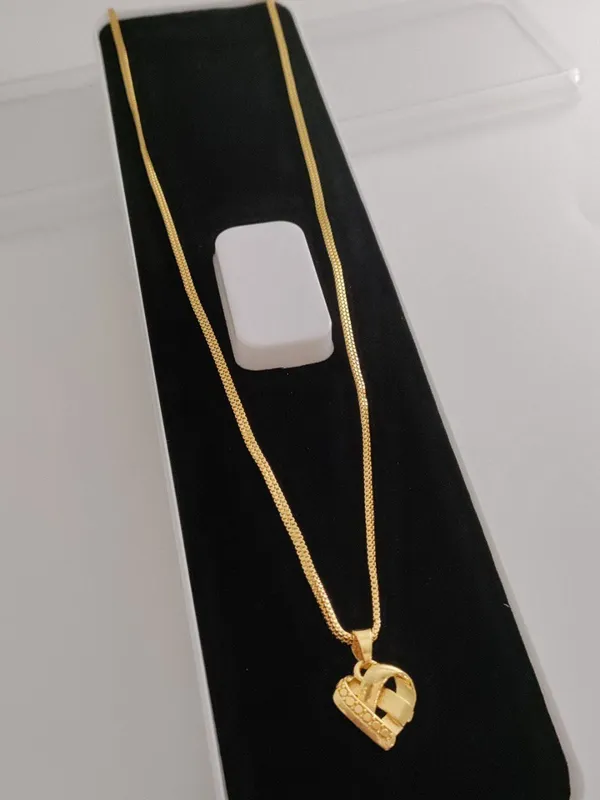 Gold-Plated_Dotted_Box_Chain_with_Abstract_Heart_Pendant