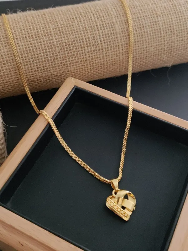 Gold-Plated_Dotted_Box_Chain_with_Abstract_Heart_Pendant