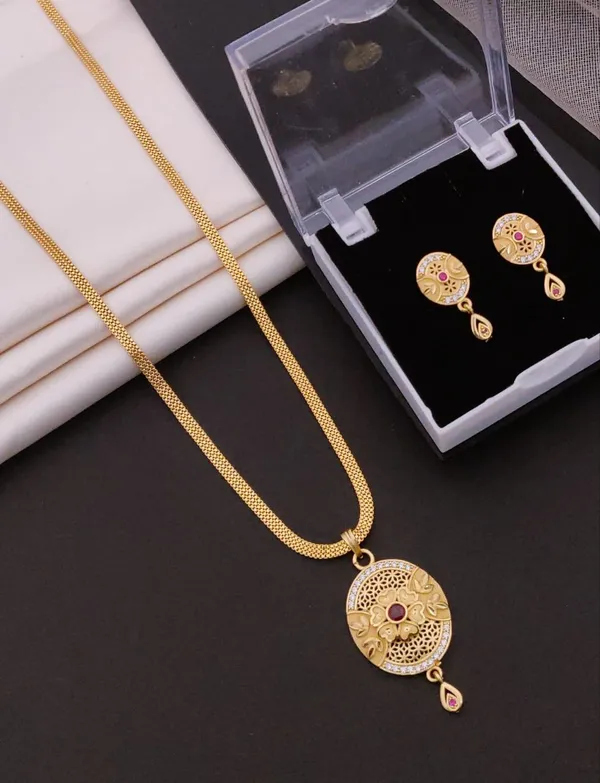 Gold-Plated_Floral_Ruby_Pendant_&_Earring_Set_with_Fancy_Mesh_Chain