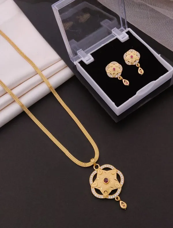 Gold-Plated_Floral_Star_Ruby_Pendant_&_Earring_Set_with_Designer_Mesh_Chain