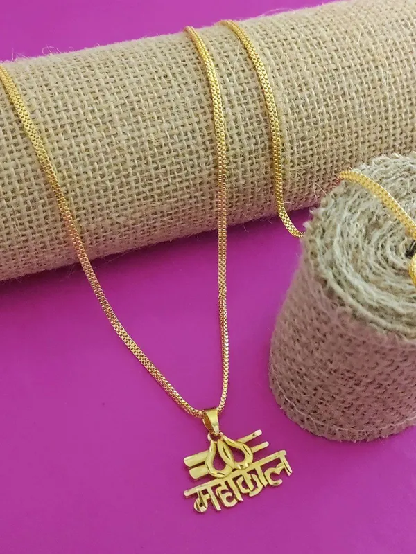 Gold-Plated_Mahakal_Pendant_with_Dotted_Box_Chain