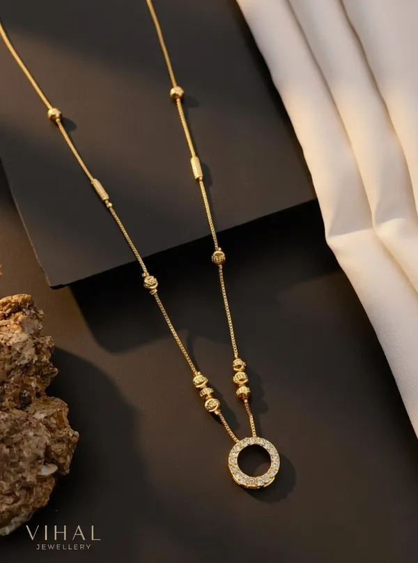 Gold-Plated_Minimalist_Necklace_Chain_with_American_Diamond_Circular_Pendant