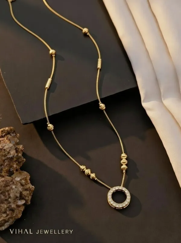 Gold-Plated_Minimalist_Necklace_Chain_with_American_Diamond_Circular_Pendant