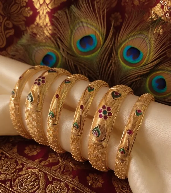 Gold_Plated_Traditional_Meenakari_Bangle_Set_for_Women_-_Set_of_6_Floral_Design_Antique_Finish_Kangan