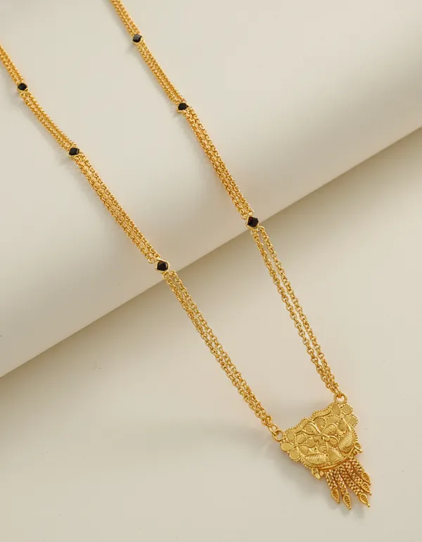 Gold-Plated_Traditional_Triple-Chain_NEcklace_with_Filigree_Pendant