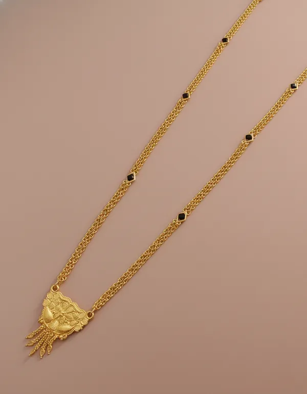 Gold-Plated_Traditional_Triple-Chain_NEcklace_with_Filigree_Pendant
