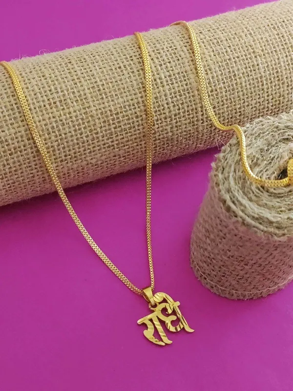 Gold-Plated_"Radhe"_Pendant_with_Dotted_Box_Chain