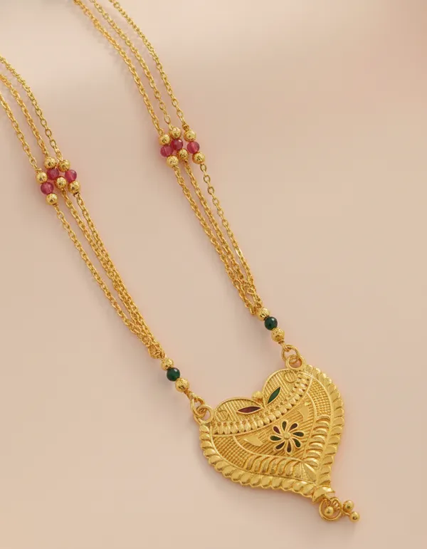 Gold_Triple-Strand_Necklace_with_Heart-Shaped_Filigree_Pendant