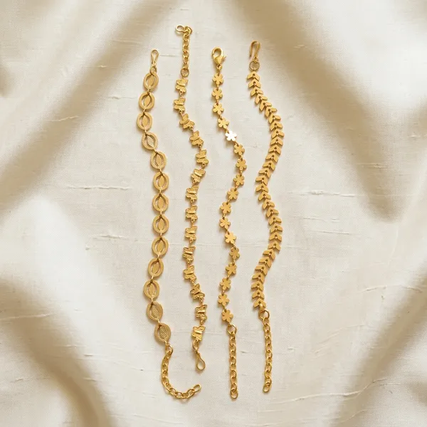 Golden_Minimalist_Bracelet_Collection