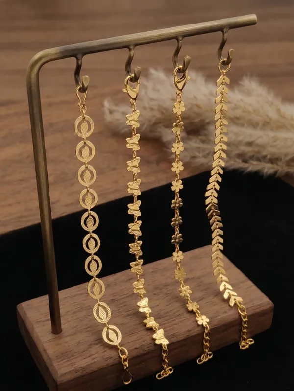 Golden_Minimalist_Bracelet_Collection