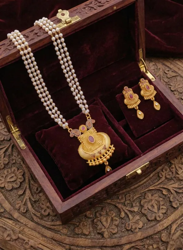 Matte_Gold_Finish_Long_Necklace_Set_with_Ruby-Toned_Accents
