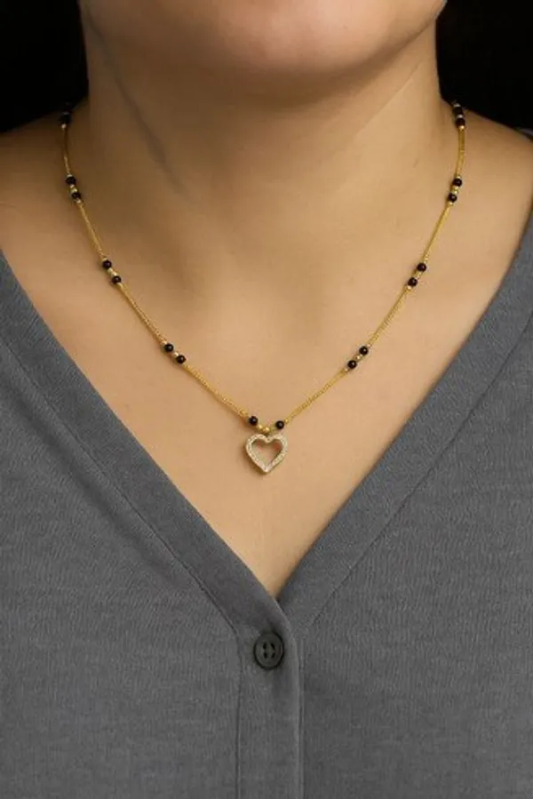Minimalist_Modern_Gold_Plated_Stylish_&_Simple_Designer_Heart_Mangalsutra_with_Black_Beads_for_Women___-_Everyday_Wear