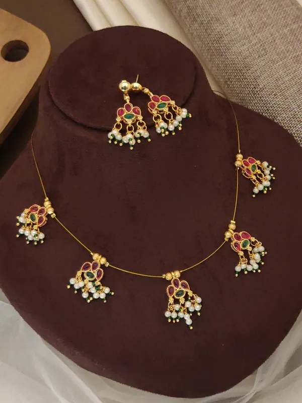 Royal_Polki_Kundan_&_Elegant_White_Pearl_Jewellery_Set