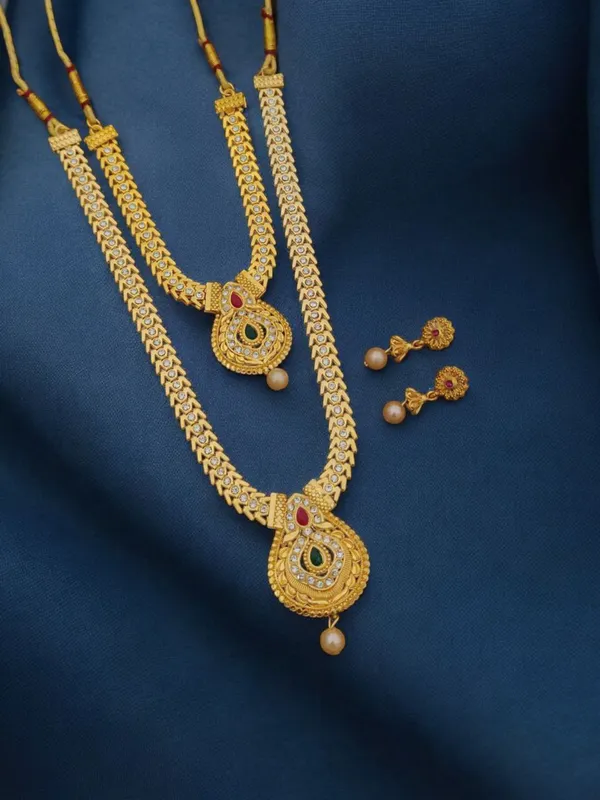 Sneha_Gold_Diamond_Necklace_For_women