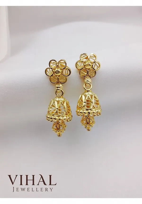 Stunning_Trio_Gold-Plated_Earring_Set_|_Traditional_Jhumka_&_Long_Dangle_Earrings