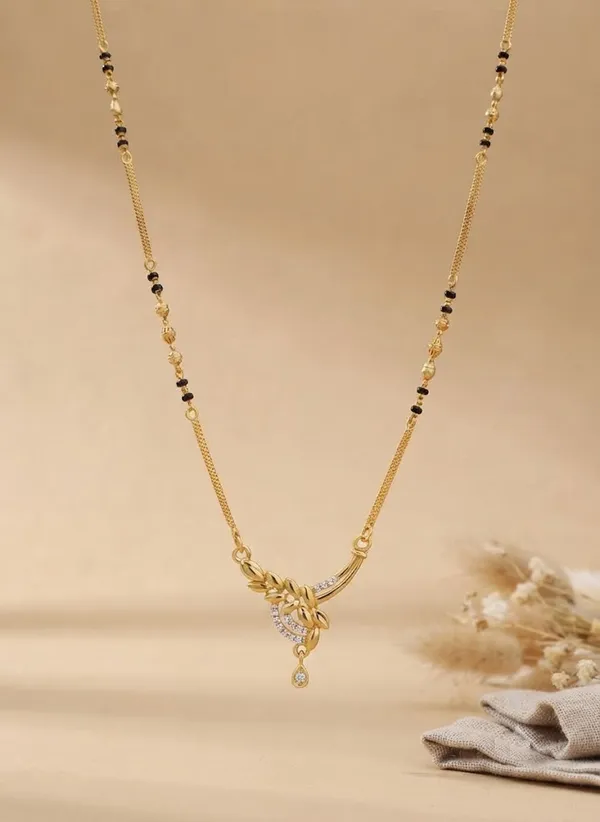 Stylish_Leaf-Branch_Curved_Pendant_Gold-Plated_Mangalsutra