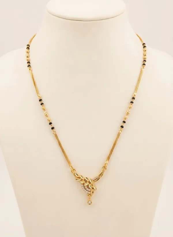Stylish_Leaf-Branch_Curved_Pendant_Gold-Plated_Mangalsutra
