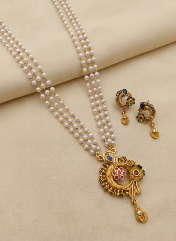 Three-Layered_Pearl_Mala_with_Antique_Gold_Floral_Pendant_&_Matching_Earrings