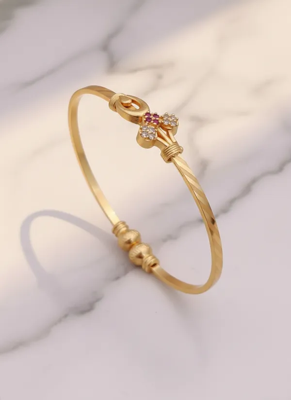 Traditional_Gold_Kada_with_Ruby_and_Diamond_Accents
