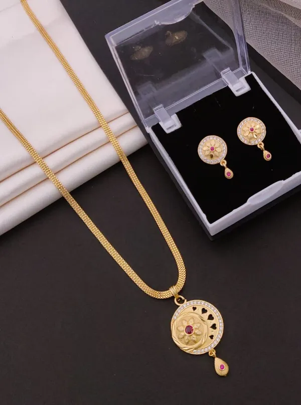 Traditional_Gold-Plated_Round_Ruby_Pendant_&_Earring_Combo_Set_for_Women
