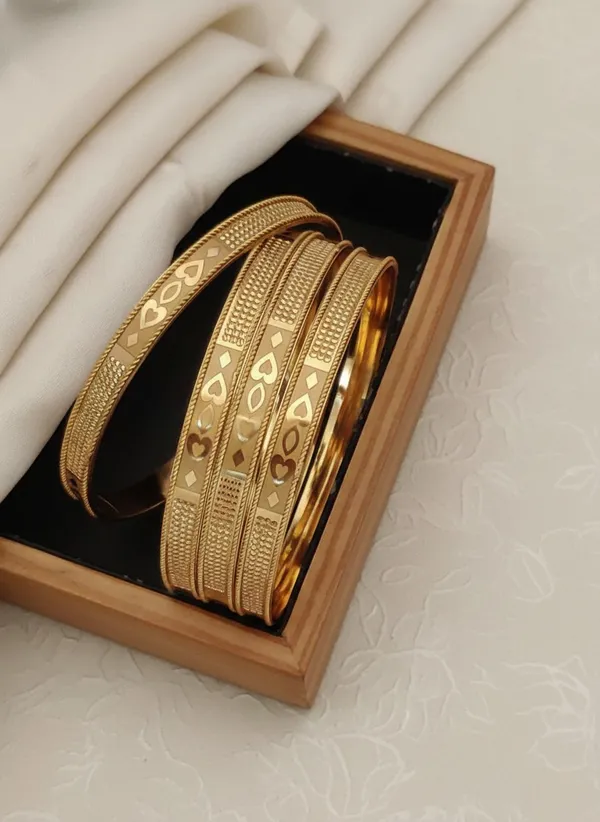 Traditional_Indian_Gold-Plated_Bangle_Stack_Heart_Pattern_Bangle_Set_[4_PCS_Bangles_Set]