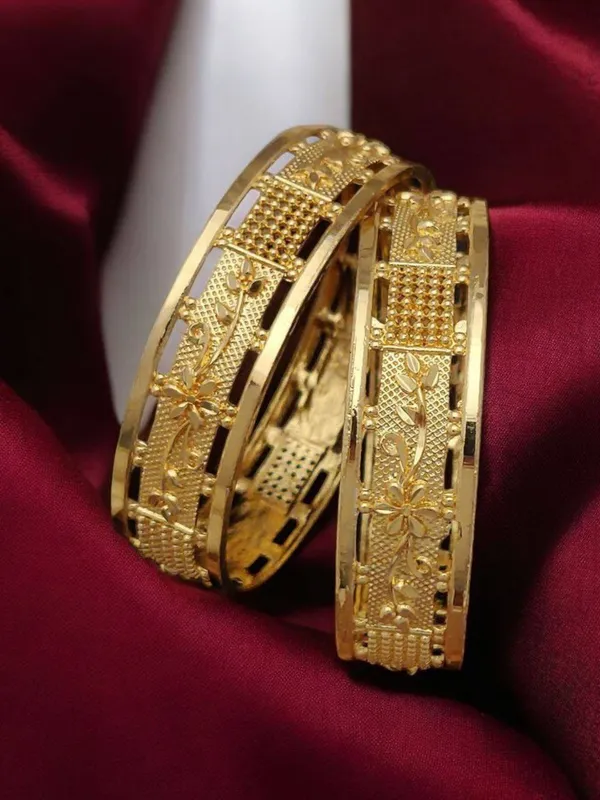 Traditional_Intricately_Designed__Gold_Tone_Broad_Bangles_with_Floral_Engraving