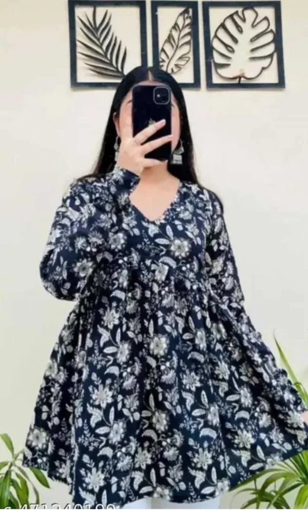 Women_Black_Floral_Printed_Long_Sleeve_Tunic_Top