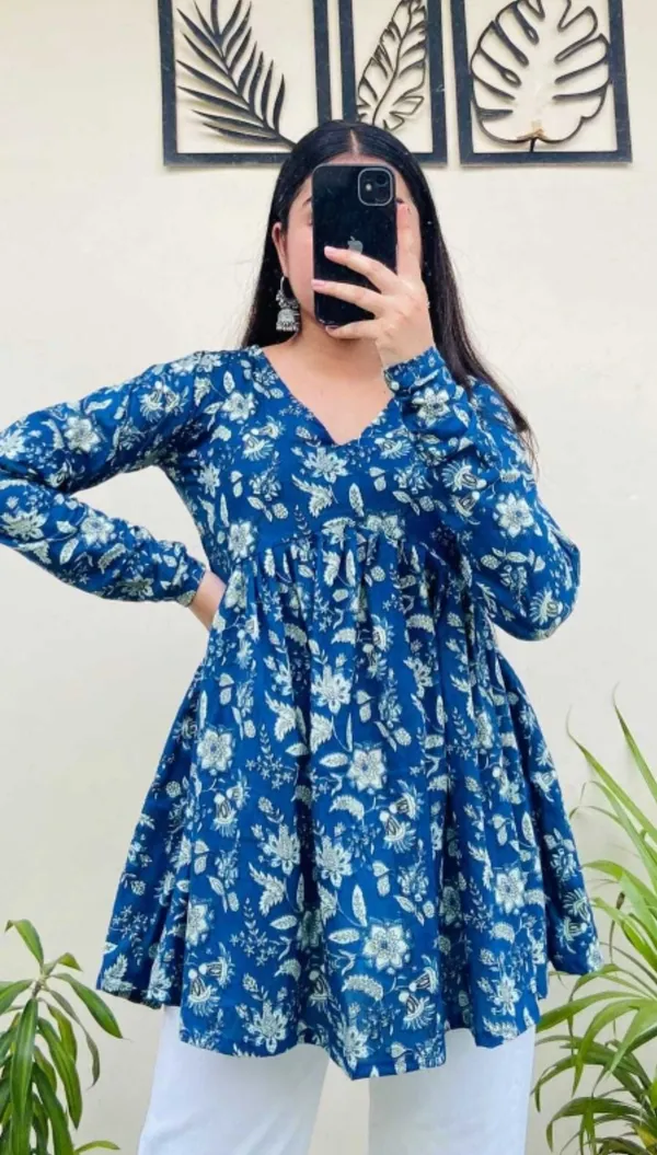 Women_Blue_Floral_Printed_Long_Sleeve_Tunic_Top