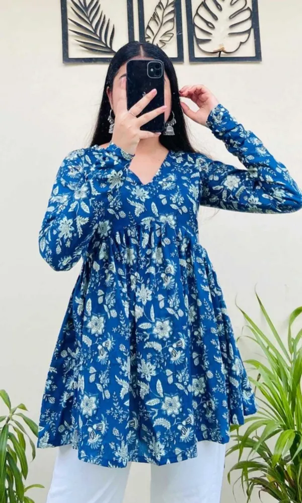 Women_Blue_Floral_Printed_Long_Sleeve_Tunic_Top