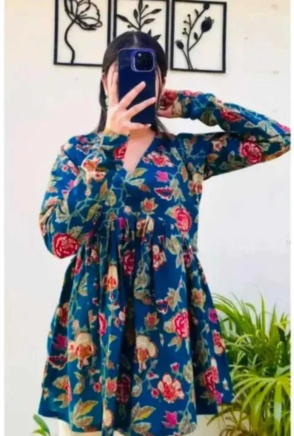 Women_Navy_Blue_Floral_Printed_Long_Sleeve_Tunic_Top